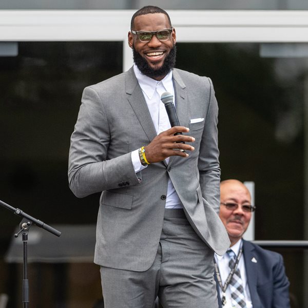 I Promise School: Ο LeBron είναι σίγουρα κάτι παραπάνω από ένας αθλητής