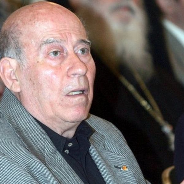 Μια σπάνια οικογενειακή φωτογραφία του Θανάση Βέγγου