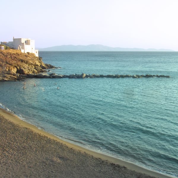 Για τον Guardian, ένα νησί των Κυκλάδων είναι 'κρυμμένο στολίδι'