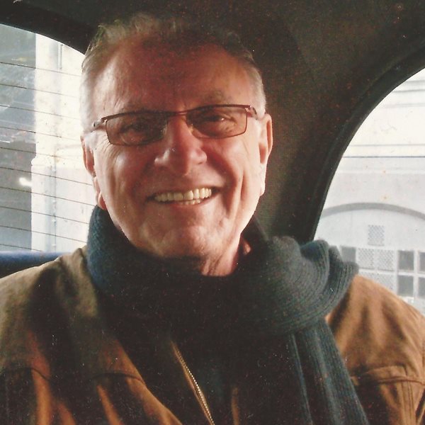 Έφυγε από τη ζωή ο δημοσιογράφος Κώστας Χαρδαβέλλας