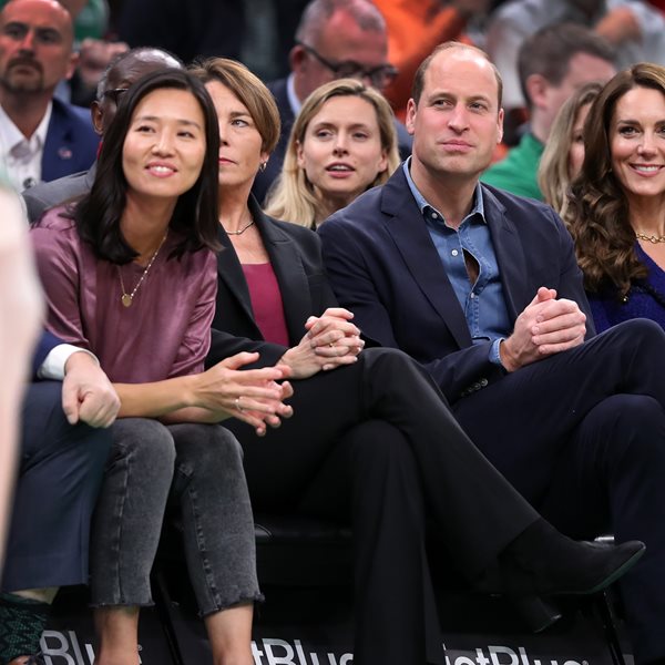 Πρίγκιπας William και Kate Middleton είδαν από κοντά τους Boston Celtics