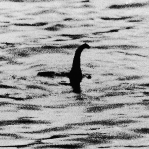 Η πραγματική ιστορία πίσω από το Τέρας του Λοχ Νες