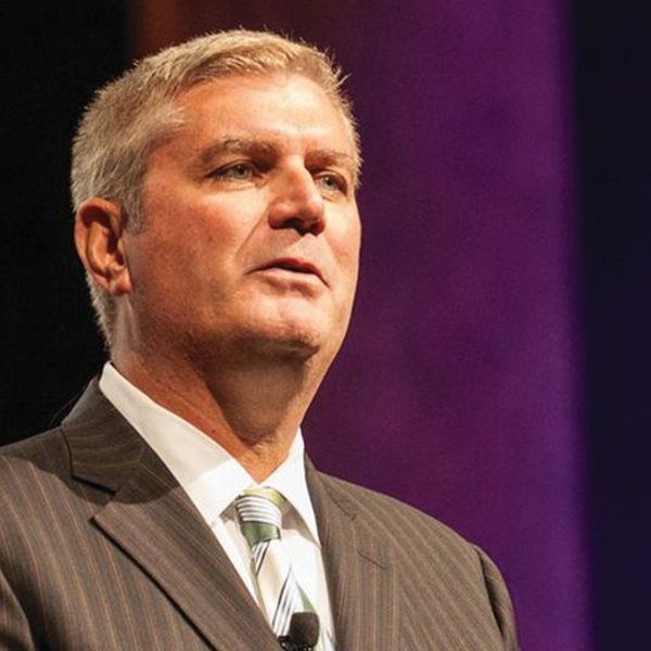 Mike Abrashoff: Από το Πολεμικό Ναυτικό των ΗΠΑ στην Αθήνα