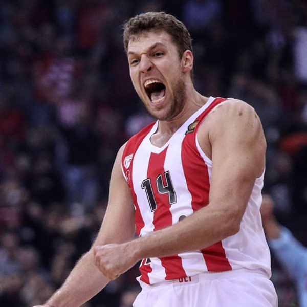 Βεζένκοφ και Ολυμπιακός πήραν όλα όσα άξιζαν