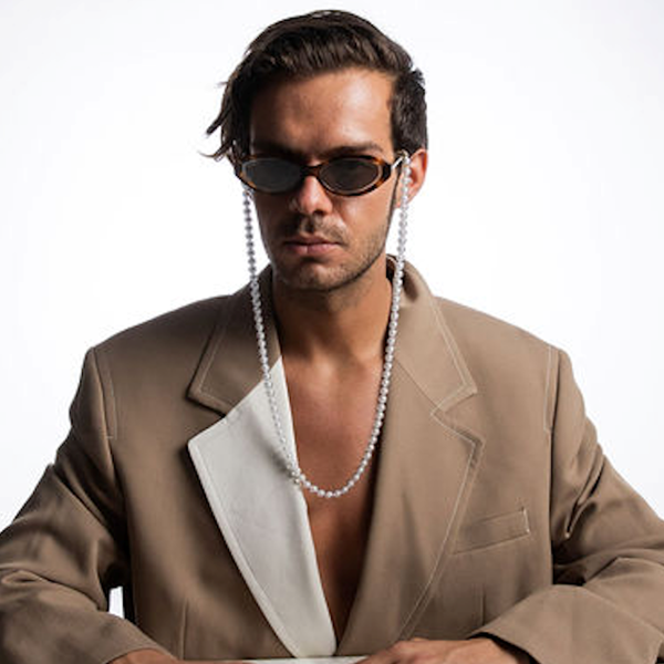 O Μηνάς Αηδόνης και τα Lenshop σου βάζουν τα γυαλιά ηλίου