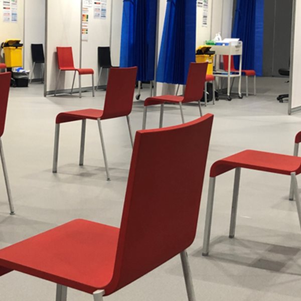 ΗΠΑ: 240.000 θάνατοι από κορονοϊό, λόγω μη-εμβολιασμού