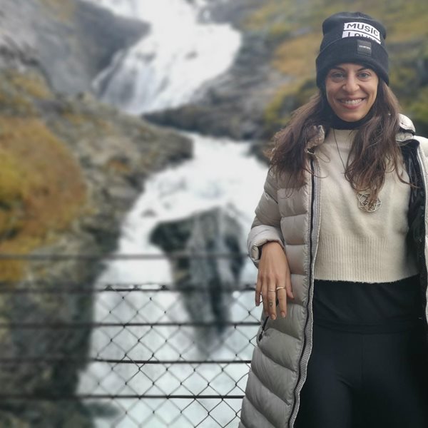 Η Μαρία Κριτσιλίγκου δε θα σταματήσει ποτέ να ταξιδεύει και να λέει ιστορίες