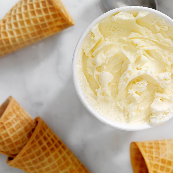 Με σπιτικό παγωτό βανίλια αμέσως καλύτερα