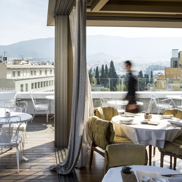 New Hotel: Η φινετσάτη εμπειρία του Art Lounge