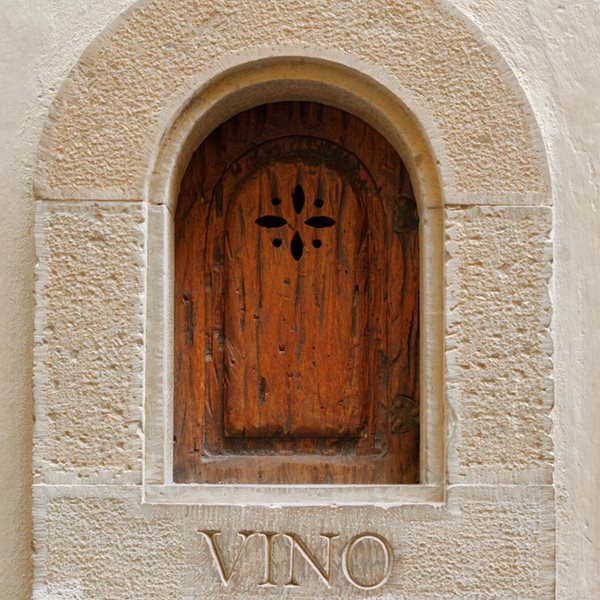 Τα παράθυρα του κρασιού: Από την εποχή της πανώλης στη Φλωρεντία του σήμερα