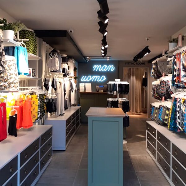 Στο νέο κατάστημα Intimissimi Uomo στην Κηφισιά