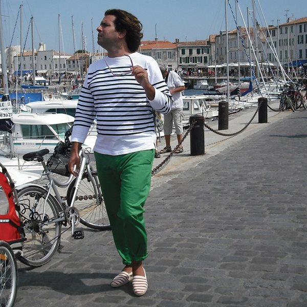 Οι 3 αγαπημένες παραλίες του Γεώργιου Καράμπελλα