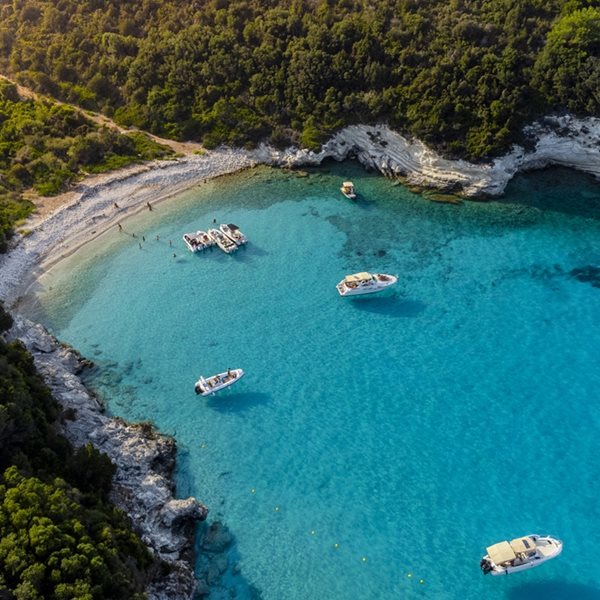 Οι 5 πιο ωραίες ελληνικές παραλίες που αξίζει να πας έστω μια φορά στη ζωή σου