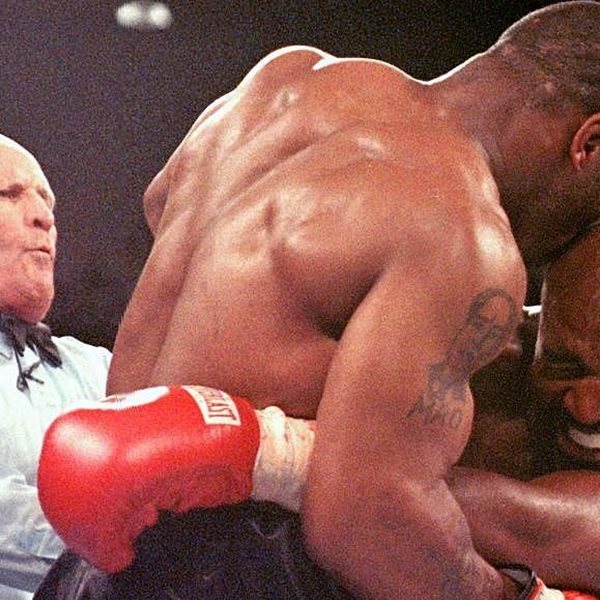 Έμαθε τελικά κανείς γιατί ο Mike Tyson δάγκωσε το αυτί του Holyfield;