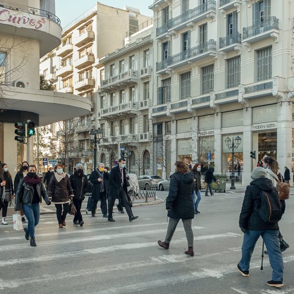 Τα πρώτα πέντε κύρια συμπτώματα της μετάλλαξης Όμικρον