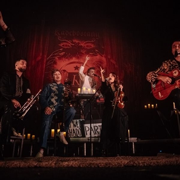 Μια ματιά στο απίθανο live των Kadebostany στην Αθήνα