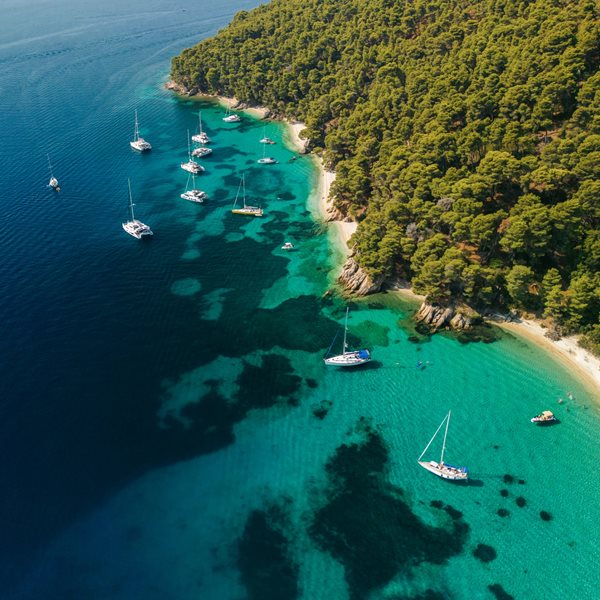 Τα αληθινά μυστικά της μαγείας του Ιονίου κρύβονται στον Καστό και τον Κάλαμο