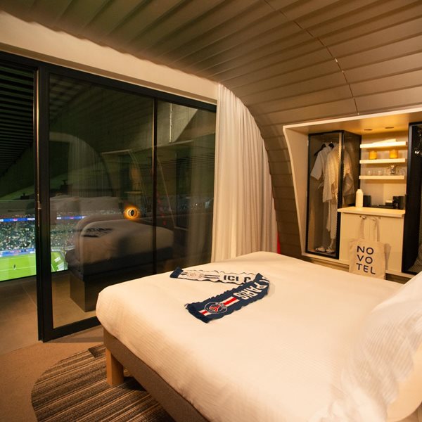 Πώς είναι να μένεις σε σουίτα 5 αστέρων στο γήπεδο της Παρί Σεν Ζερμέν