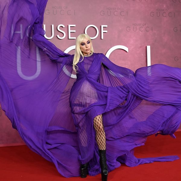 Με Gucci στο κόκκινο χαλί του House of Gucci