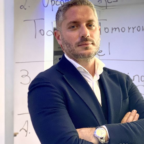 Business class μαθήματα ζωής από τον Ιωάννη Αϊβαλιώτη