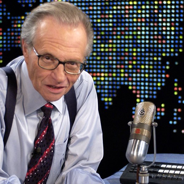 O Larry King νοσηλεύεται με κορονοϊό