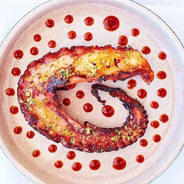 Ένα εστιατόριο στη Σίφνο είναι ο γαστρονομικός πόθος κάθε ψαροφαγά