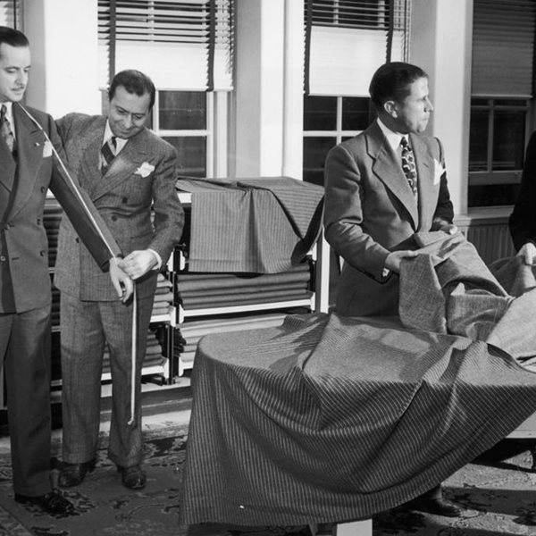 Ένας σύντομος οδηγός για να αγοράσεις κοστούμι online