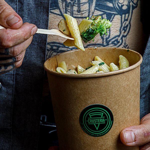 Punk rock, φίνα πίτσα και φρέσκια pasta στην Crusteria