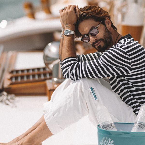 Στις Σπέτσες με τη Belvedere και τον Γιώργο Καράβα