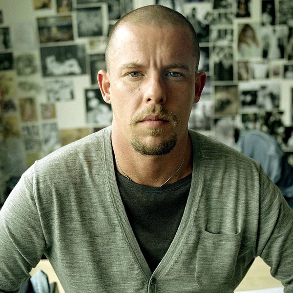 Οι δημιουργίες του Alexander McQueen που έμειναν στην ιστορία