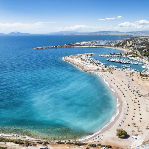 Αυτές είναι οι ακατάλληλες παραλίες της Αττικής για το 2025