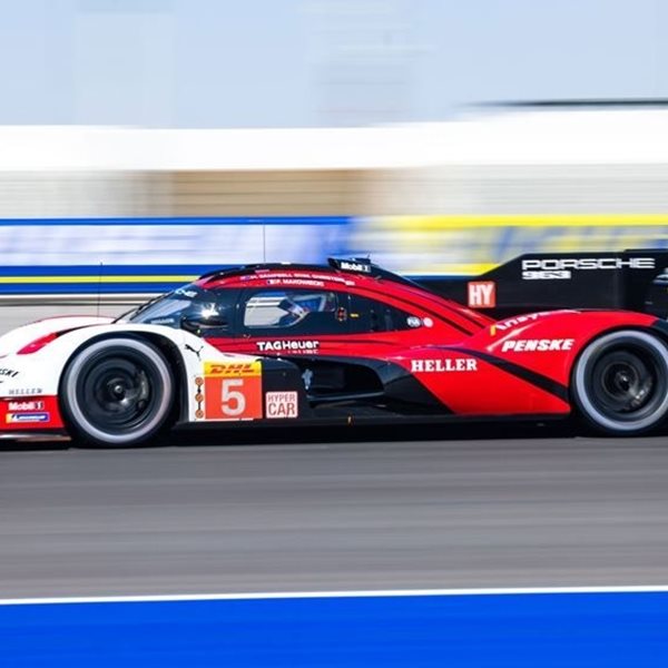 Ο Sebastian Vettel δοκιμάζει τo hypercar Porsche 963