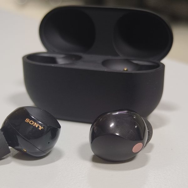 Τα Sony WF-1000XM5 είναι τα καλύτερα earbuds εκεί έξω