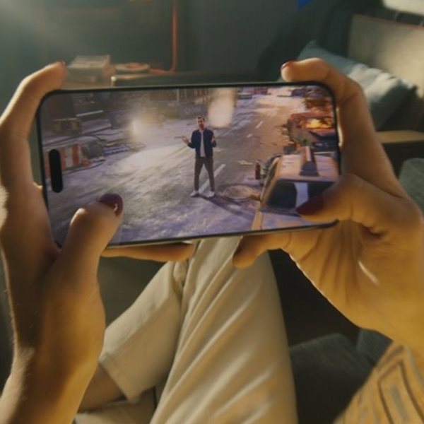 Μία κοσμοϊστορική αλλαγή για το iPhone 15 Pro