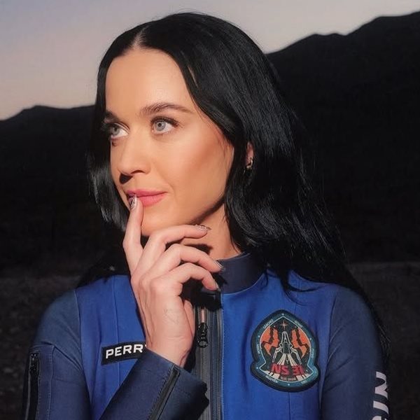 H Katy Perry πάει στο διάστημα (βίντεο)