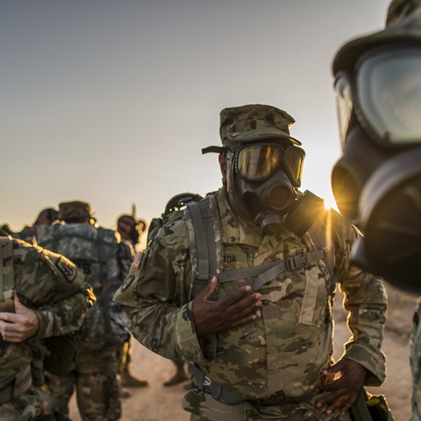 Ο "πόλεμος της μάσκας" και ο ρόλος των Η.Π.Α