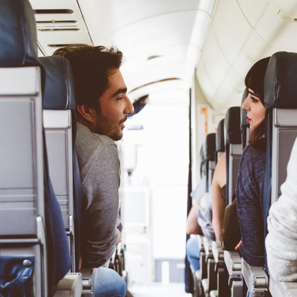 Ποια είναι η καλύτερη θέση στο αεροπλάνο για όσους έχουν άγχος