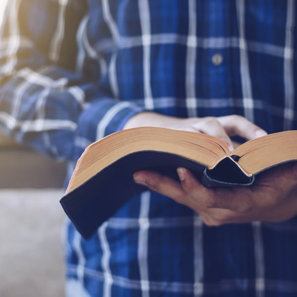 Γιατί δεν διαβάζουμε βιβλία πλέον όσο θα θέλαμε