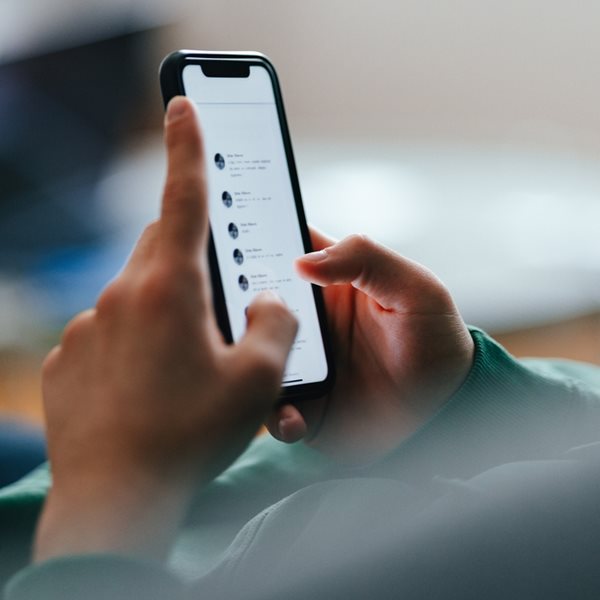 Τι σημαίνει το μήνυμα του Facebook που ζητά να 'χαρίσεις' τα προσωπικά σου δεδομένα