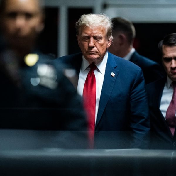 O Donald Trump αποφάσισε να πάρει έναν υπνάκο κατά τη διάρκεια της δίκης του