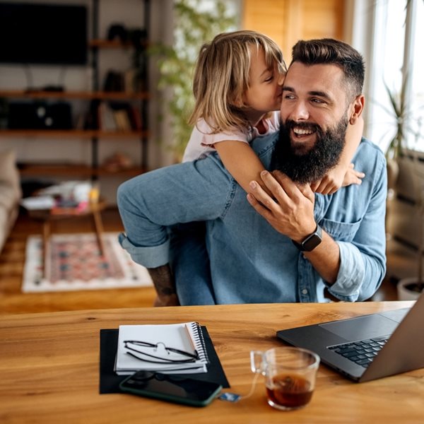 Πόσο αξίζει η ευελιξία της τηλεργασίας και τι θέλουν εταιρείες και εργαζόμενοι