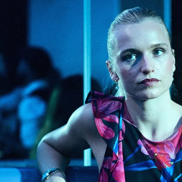 Όλοι έχουν 'κολλήσει' με αυτήν τη νέα σειρά του Netflix