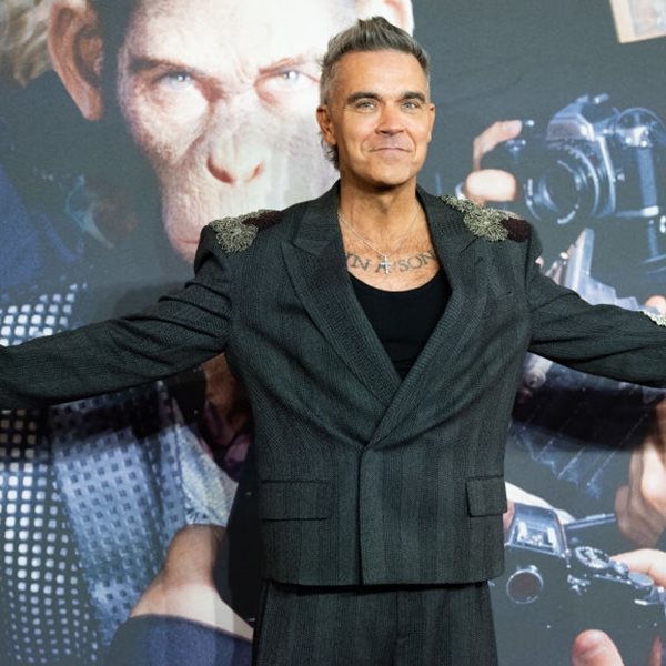 O τρομερός Robbie Williams ισοφάρισε ρεκόρ των Beatles