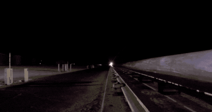 Τα ταχύτερο όχημα του πλανήτη τρέχει με 10.620 χλμ. την ώρα