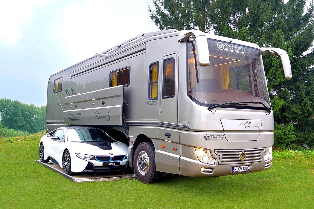 Το πιο πολυτελές τροχόσπιτο του κόσμου διαθέτει μέχρι και γκαράζ