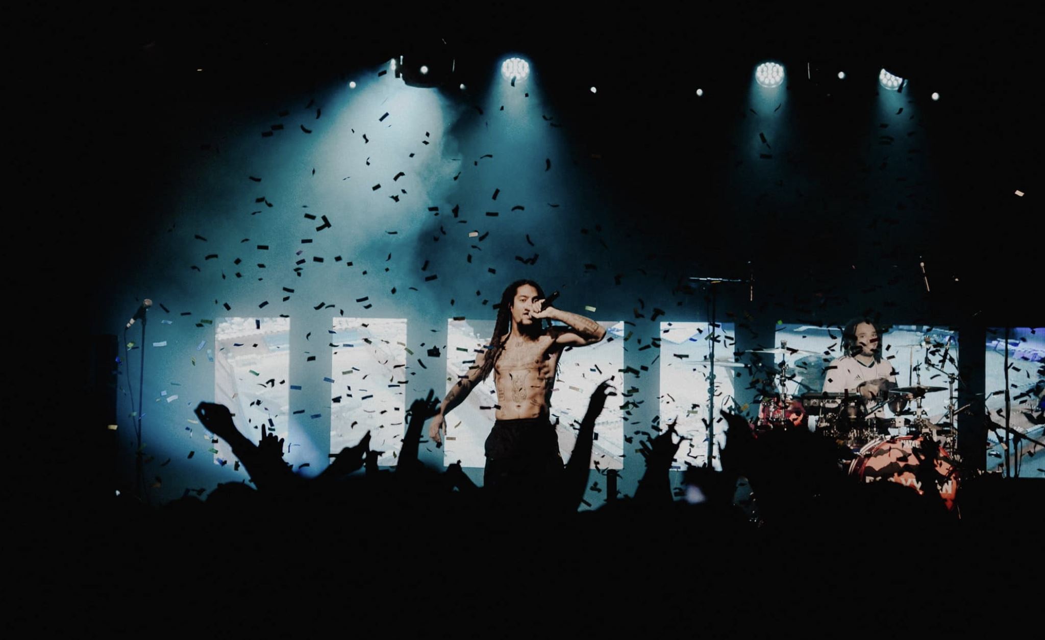 Τι λένε οι Bob Vylan για όσα έγιναν στο Glastonbury