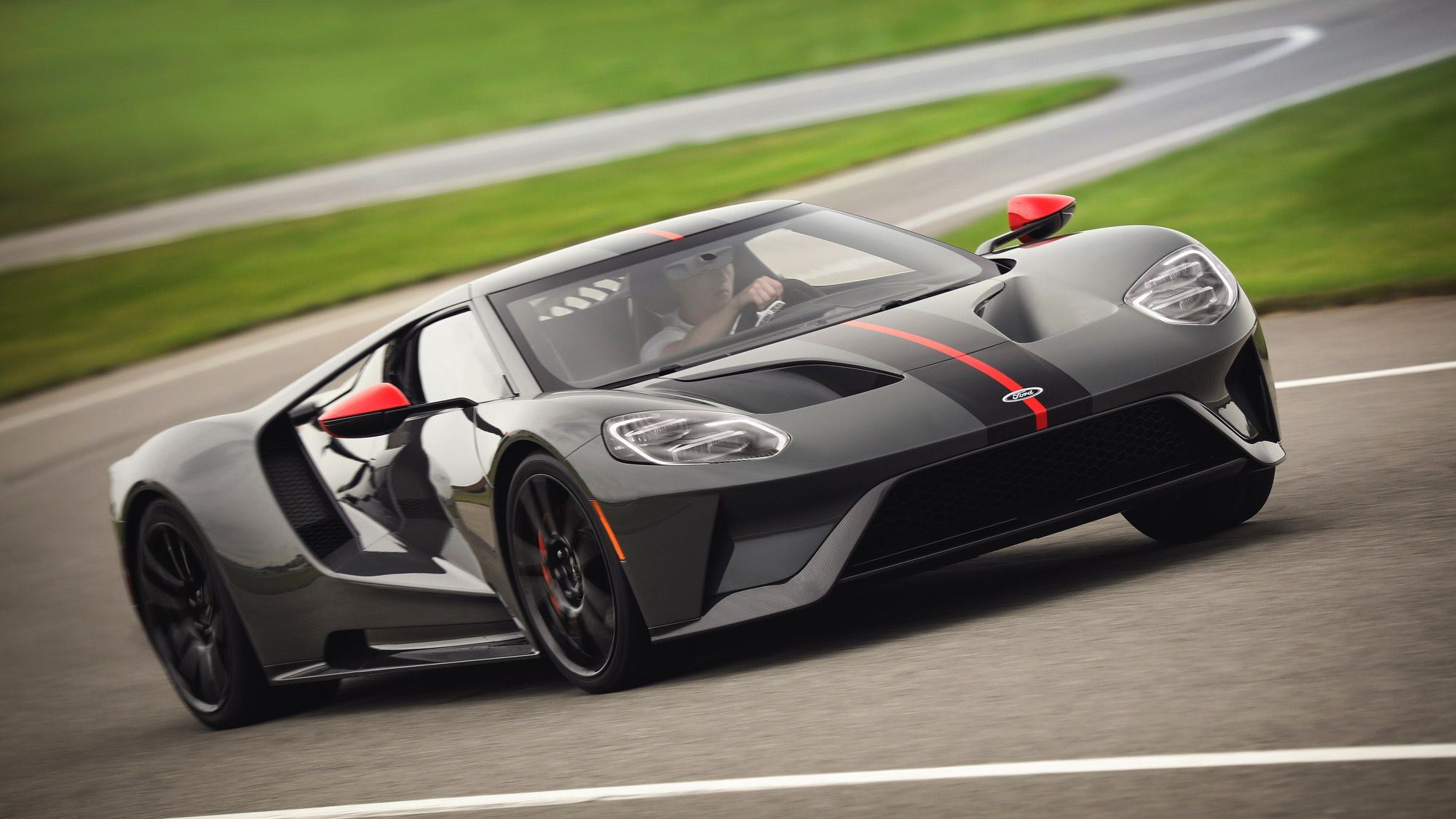 Ford GT Carbon Series: Το supercar της πίστας έτοιμο για τον δρόμο
