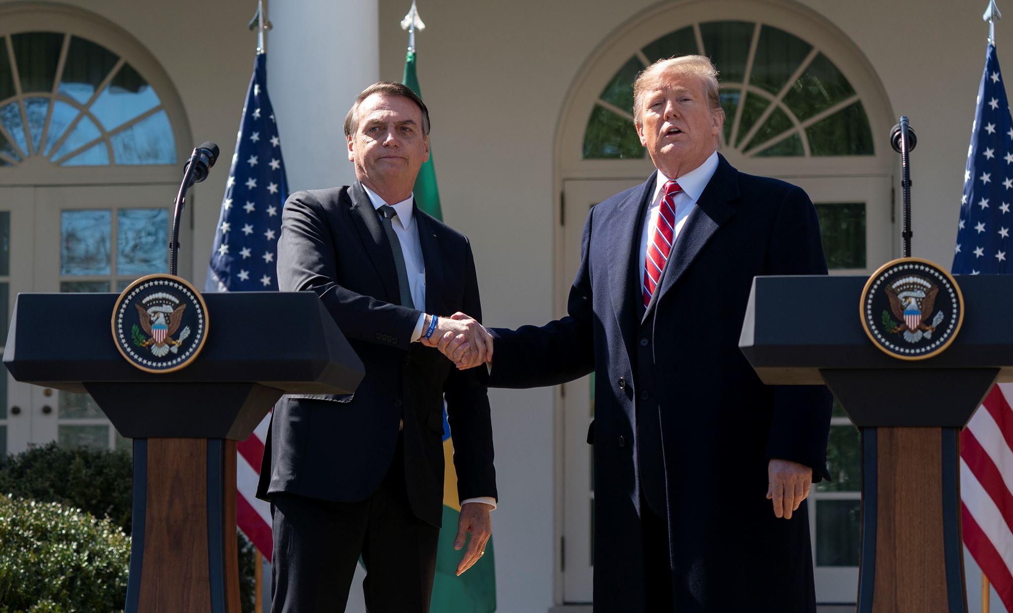 Ο Jair Bolsonaro αμφισβητεί το εκλογικό αποτέλεσμα των αμερικανικών εκλογών