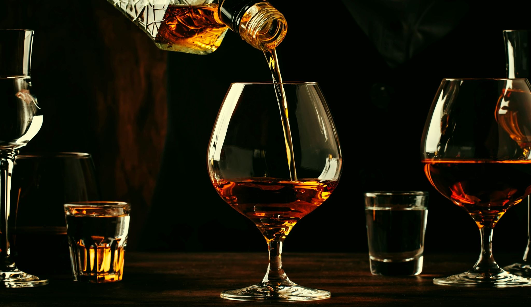 Κονιάκ, μπράντι και METAXA: Η φινετσάτη πλευρά του ποτού