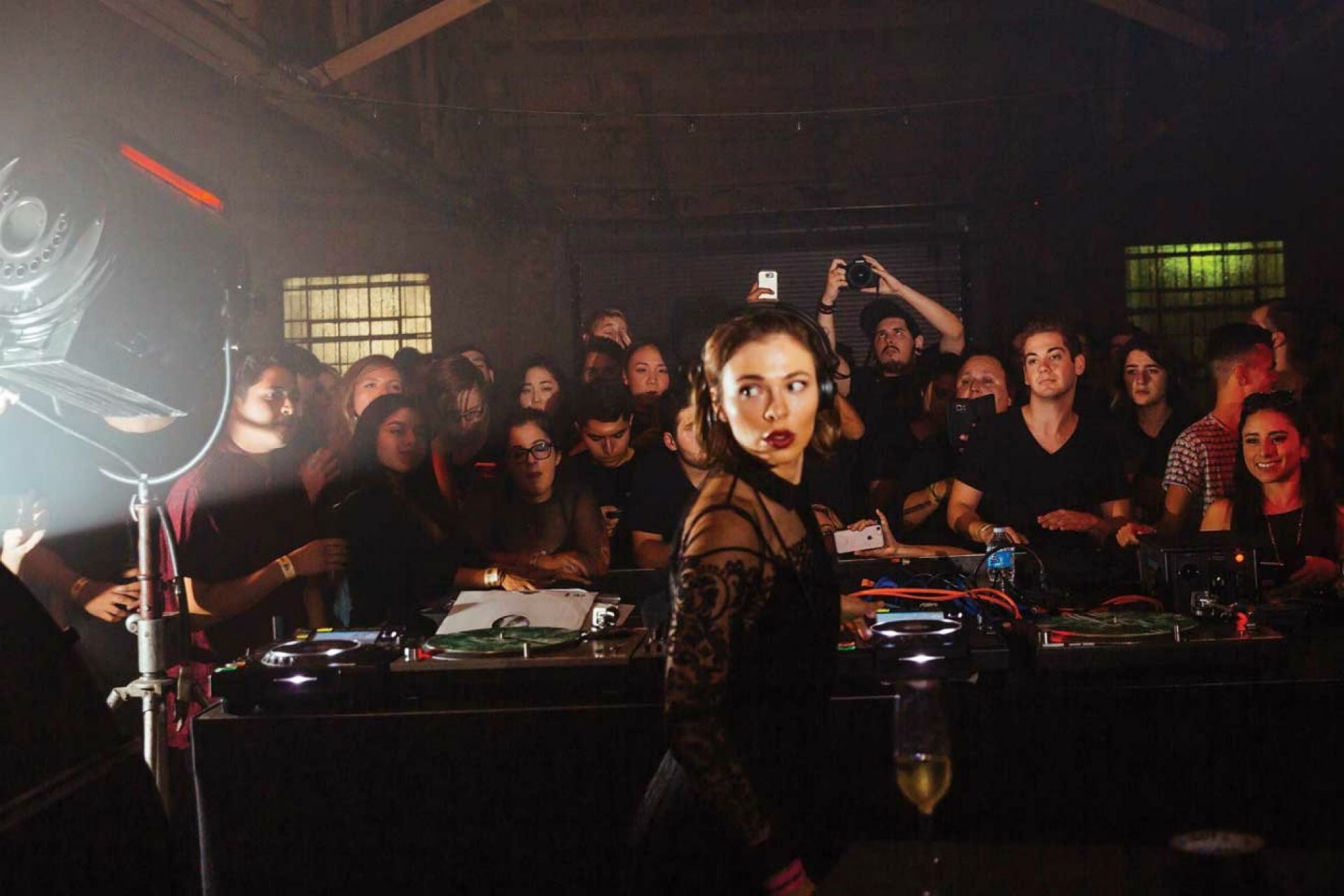 Aυτό το Σάββατο η techno Αθήνα θα χορεύει στο Techniques